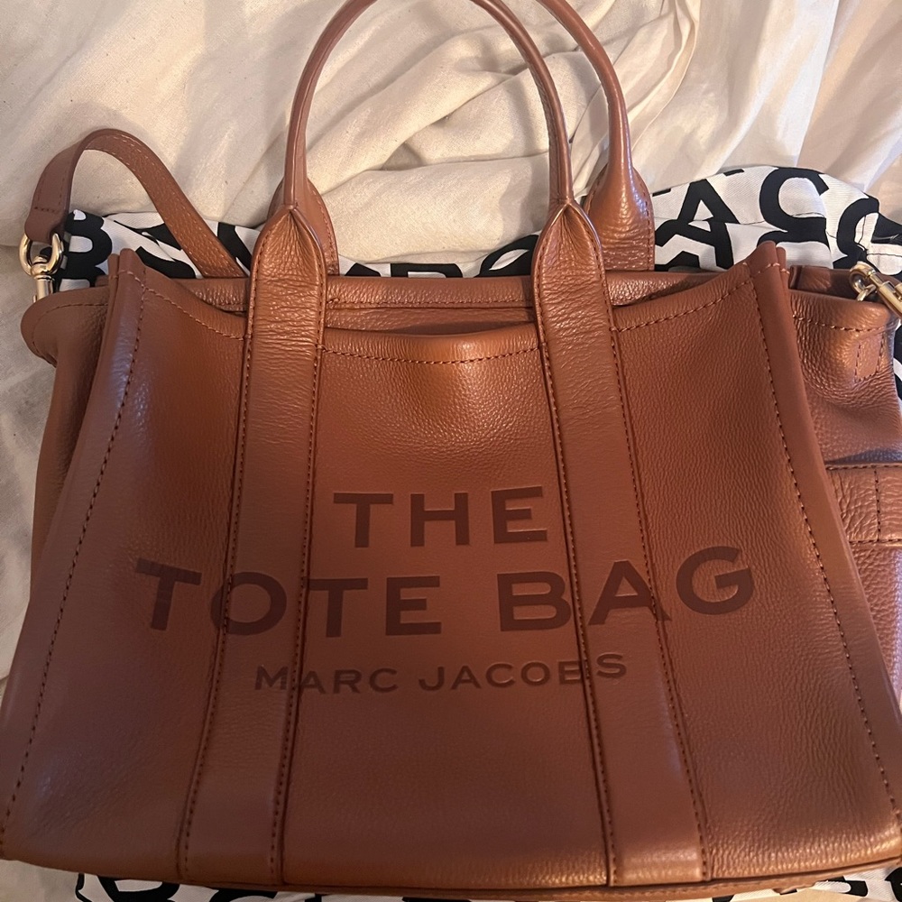 Marc Jacobs Leather “The Tote Bag”